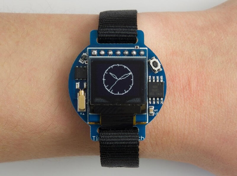 Easy to make a smartwatch based on ATtiny85